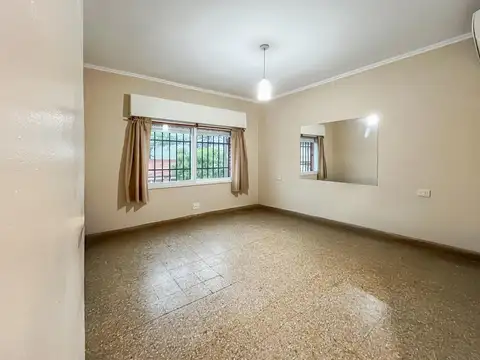 VENTA - Casa 2 dormitorios más local comercial y fondo de comercio. Bella Vista, Rosario.