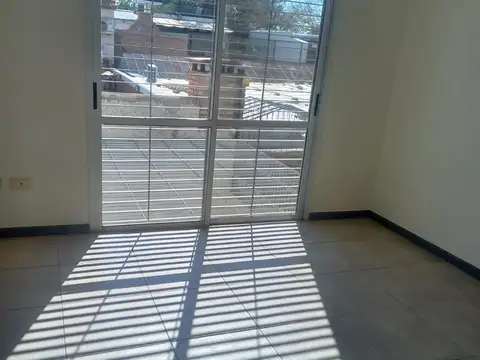 Departamento en Alquiler en Mendoza, $ 680.000