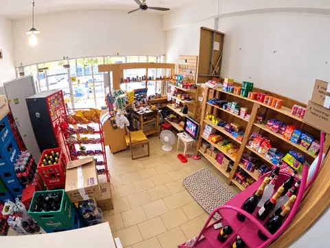 Local comercias Superficie 36 mts totales-  Muy Buena Ubicación A cuadras de la cancha de Boca.