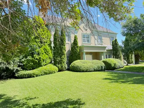 OPORTUNIDAD IMPECABLE CASA en Pilar Golf.