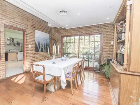 Casa 5 ambientes con 2 baños