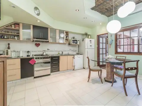 Casa en Venta con 1 cochera