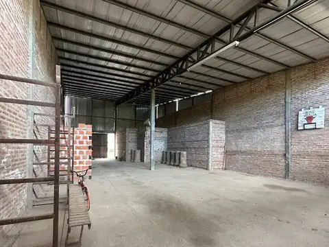 Galpon en Venta 10  mts Frente
