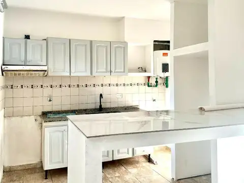 Departamento en Alquiler en Lomas de Zamora, $ 650.000