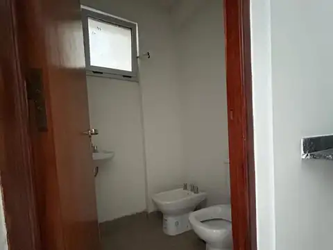 Oficina 2 ambientes con 1 baño