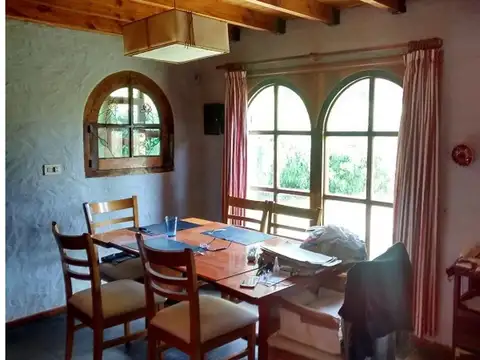 Casa en Venta con 4 cocheras