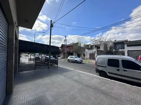 Local - Alquiler - Argentina, La Matanza - VALENTIN GOMEZ 3125