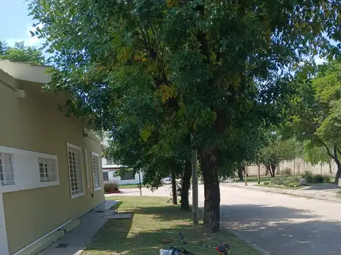 Casa en Alquiler en Tejas del Sur 1, $ 2.500.000