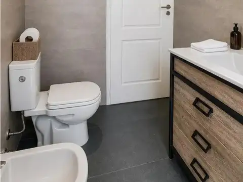 Casa 4 ambientes con 3 baños