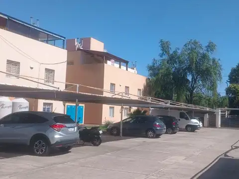 Depto Tipo Casa 5 ambientes con 2 baños