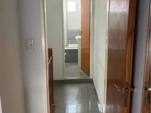 Depto Tipo Casa en Venta con 1 cocheras