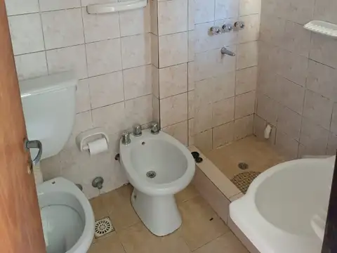 Depto Tipo Casa 2 ambientes con 1 baño