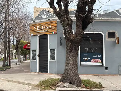 Excelente propiedad en Gerli. Local + espacio aéreo