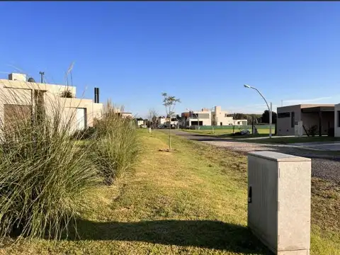Terreno en Venta 30  mts Fondo