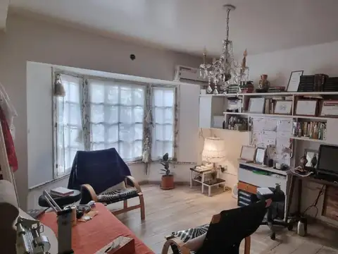 Casa 6 ambientes con 4 baños