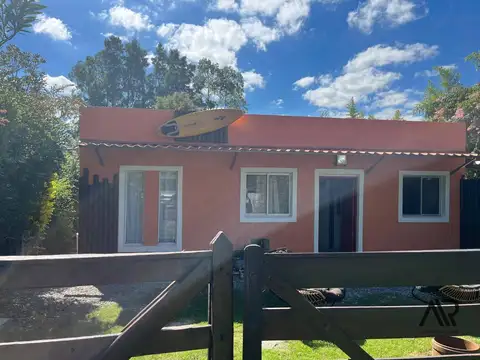 Casa en venta c/ cochera en La Barra