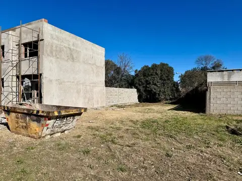 Calle de uso restringido S/ numero 100