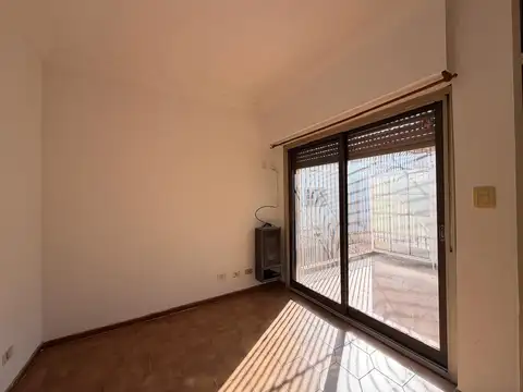 DEPARTAMENTO CON BALCÓN EN PH EN ALQUILER NO PAGA EXPENSAS