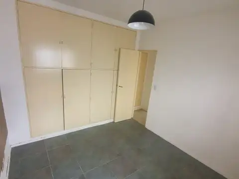 Avenida Teniente General Donato Álvarez 800