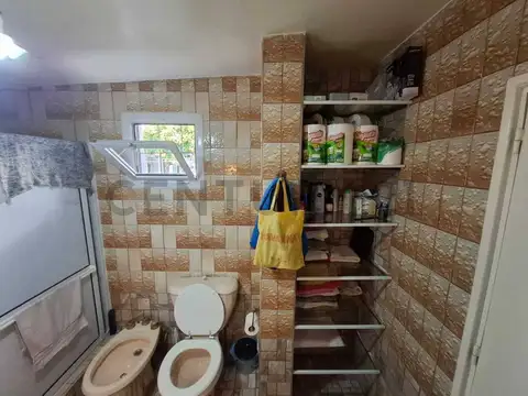 Oficina 9 ambientes con 3 baños