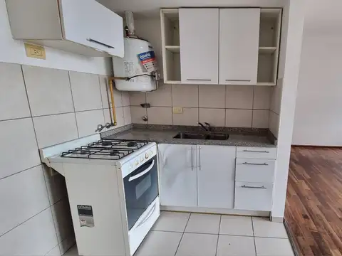 Departamento en Alquiler en Echesortu, $ 400.000