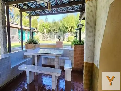 Casa en venta - 6 Dormitorios 4 Baños - 3.750Mts2 - Tigre