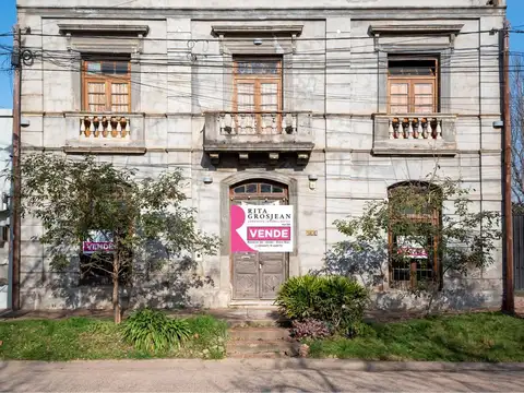 Casona histórica en venta – Centro de Colón