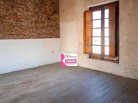 Casona histórica en venta – Centro de Colón