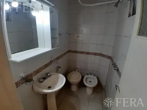 Depto Tipo Casa en Alquiler en Sarandi, $ 550.000