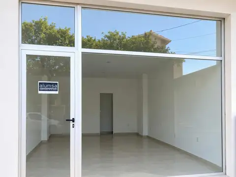 Local en Alquiler en Ituzaingó, $ 650.000