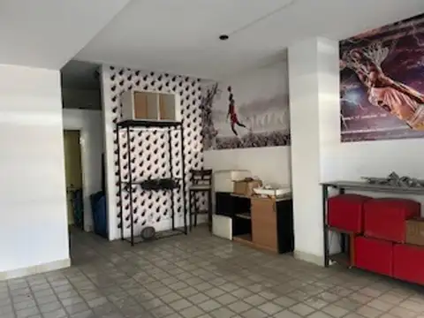 Local en Venta 40 años