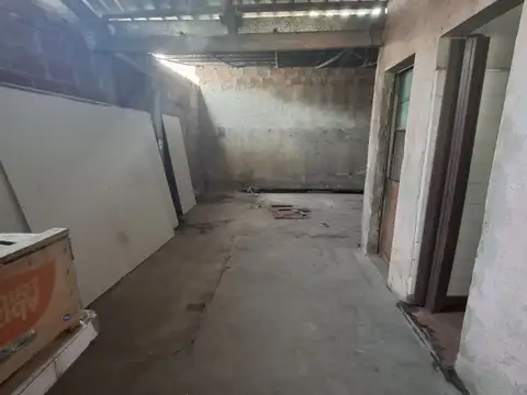 Treinta y tres y Mario Bravo , Piso No definido