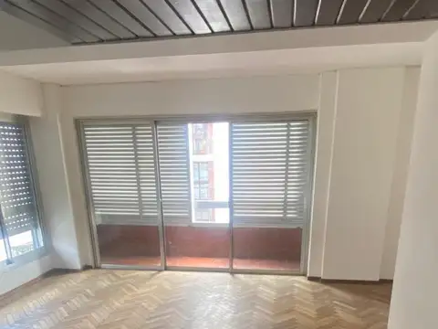 Juan Manuel De Rosas 900, Piso 4