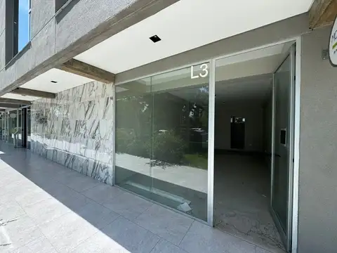 ALQUILER LOCAL COMERCIAL +COCHERA. GALERIA ROX YB.