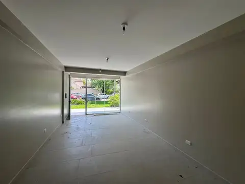 ALQUILER LOCAL COMERCIAL +COCHERA. GALERIA ROX YB.