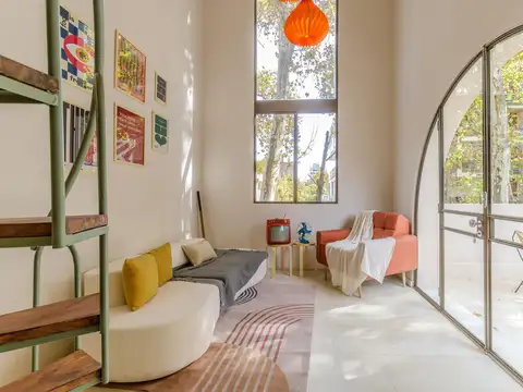 CASA EN VENTA DE 3 DORMITORIOS CON COMODIN, PISCINA Y JARDIN BARRIO LOURDES ROSARIO