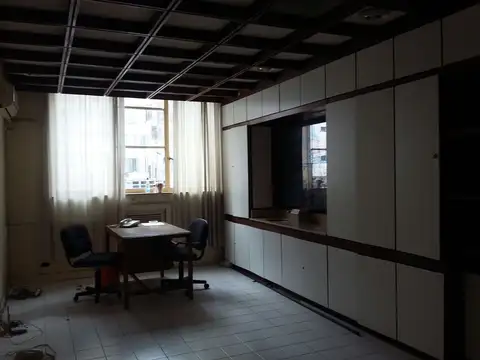 Oficina 4 ambientes con 1 baño