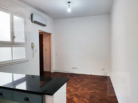 Depto Tipo Casa en Venta 70 años