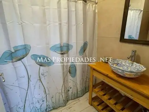 Casa en Alquiler Temporal con 4 cocheras