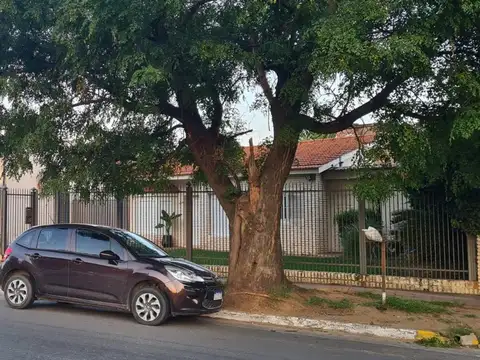 INMEJORABLE UBICACION - 1561 MTS 32 FRENTE SOBRE AV. GAUSS