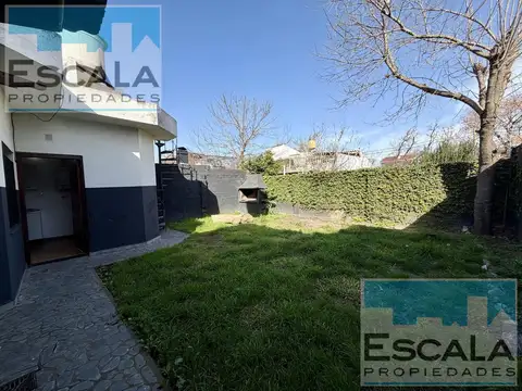 Casa 2 ambientes con 1 baño