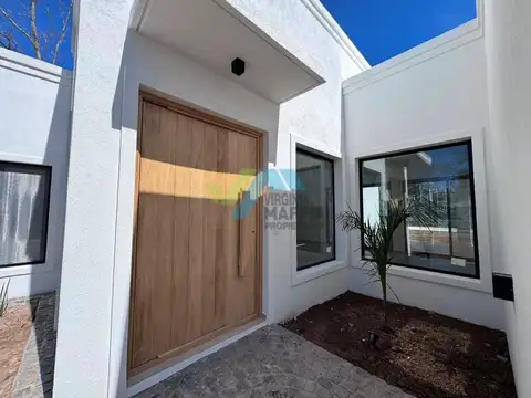 Casa en Venta en San Matias, USD 360.000