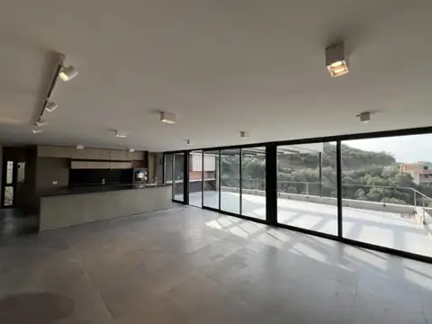 Casa en Alquiler en La Deseada, USD 2.800