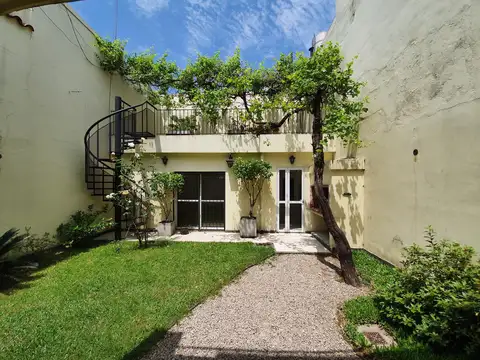 Ortega 900 Casa 4 Ambientes con Jardín   Quincho  Parrilla Caballito Alquiler