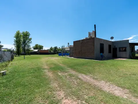 CASA EN VENTA LUIS PALACIOS DE 2 DORMITORIOS