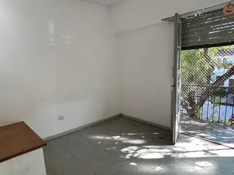 Depto Tipo Casa en Alquiler en Liniers, $ 1.200.000