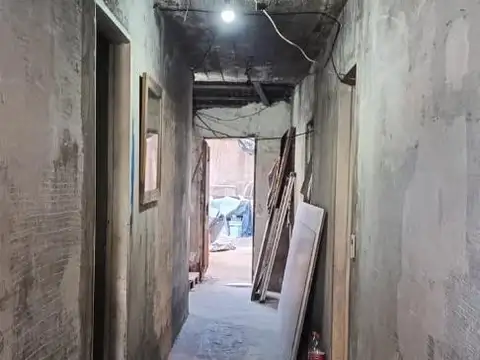 Casa 4 ambientes con 1 baño