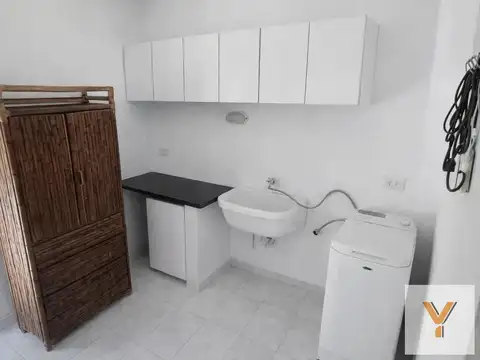 Casa en alquiler - 2 Dormitorios 2 Baños -  La Plata