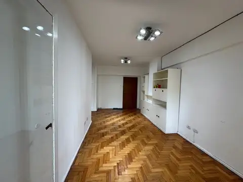 LAPRIDA 1800, Piso 3