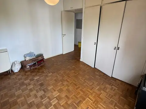 Tapiales 1400, Piso 8
